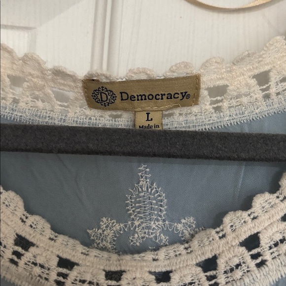 Democracy Top - Picture 2 of 2